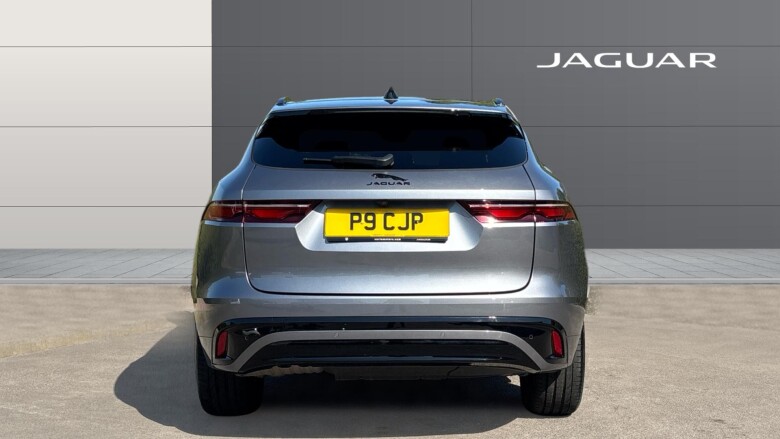 Jaguar F-Pace 2.0 D200 R-Dynamic SE Black 5dr Auto AWD Diesel Estate